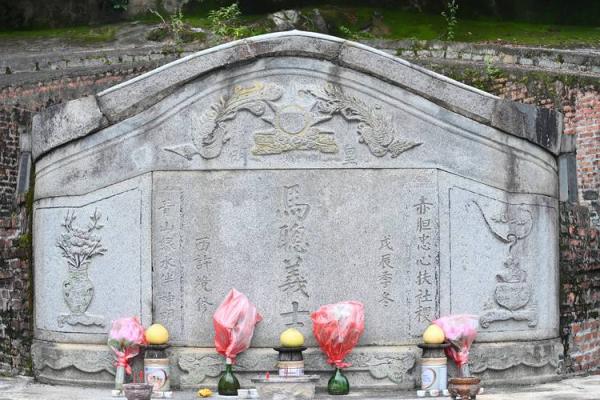 坟前庙后什么意思 这样宝地风水好吗