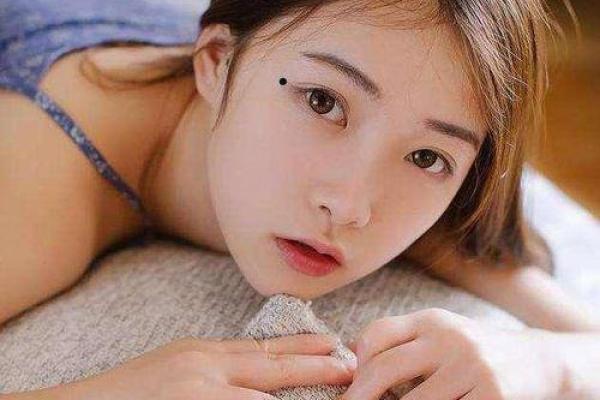 交往中天生就带有一种贵气的血型女