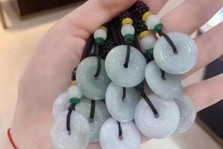 风水上佩戴平安扣寓意是什么