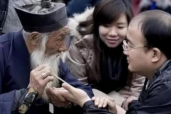 算命先生为何能精准说出你家几口人？其实方法很简单！