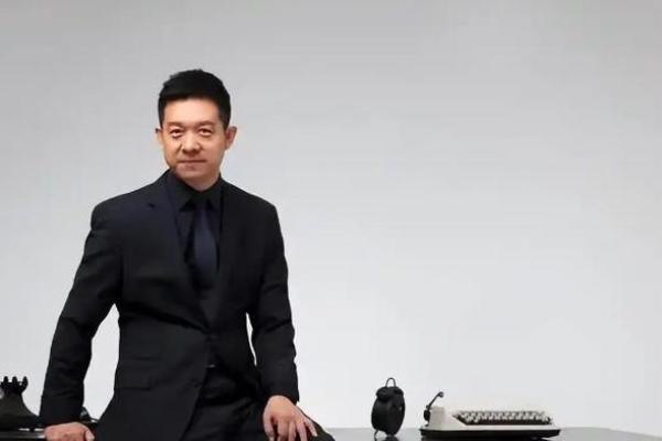 贾跃亭八字